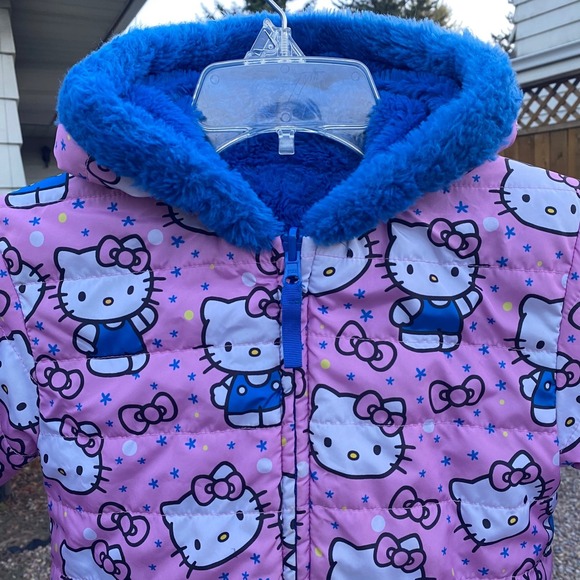 Hello Kitty Sanrio Girls 6 Reversible Puffer Jacket Pink Blue Cute Coat Size 6 - Picture 3 of 12